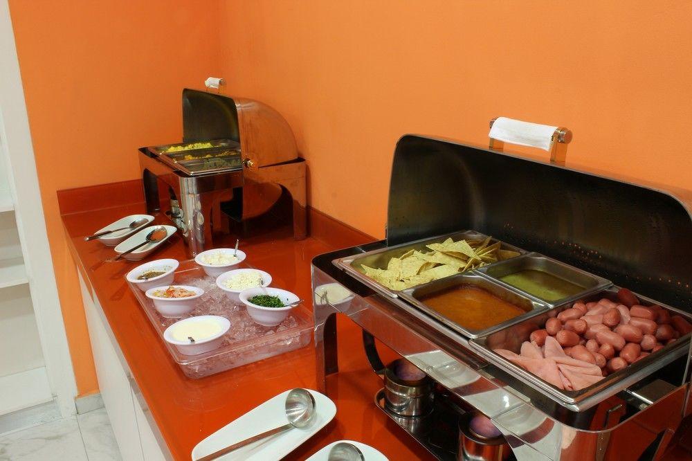 Sleep Inn Leon Antares Экстерьер фото