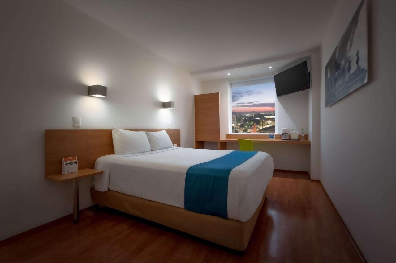 Sleep Inn Leon Antares Экстерьер фото