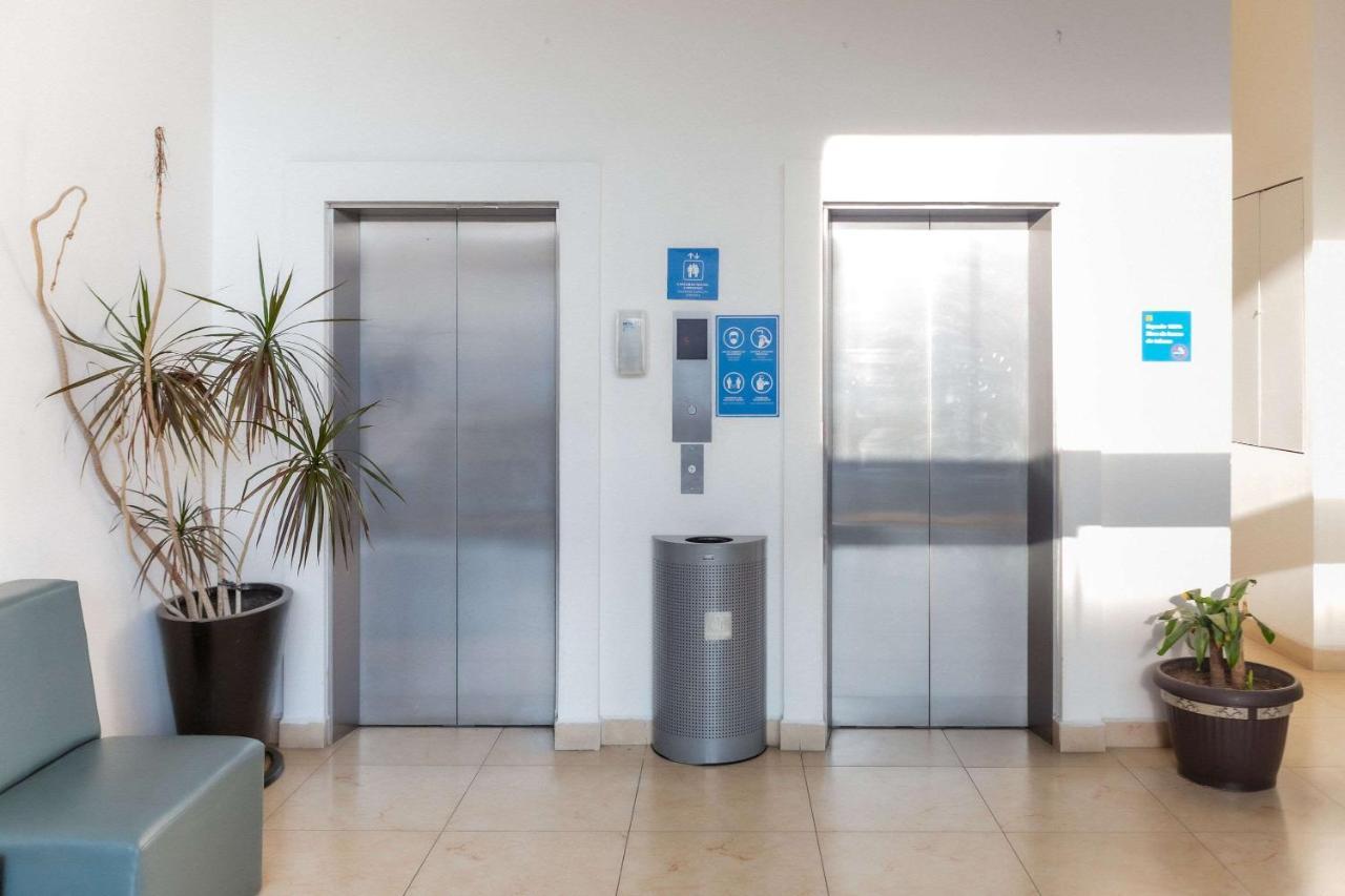 Sleep Inn Leon Antares Экстерьер фото