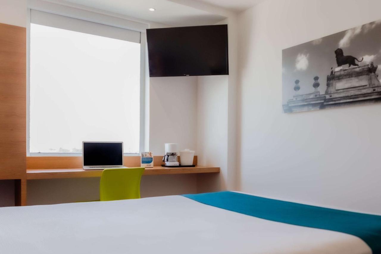Sleep Inn Leon Antares Экстерьер фото
