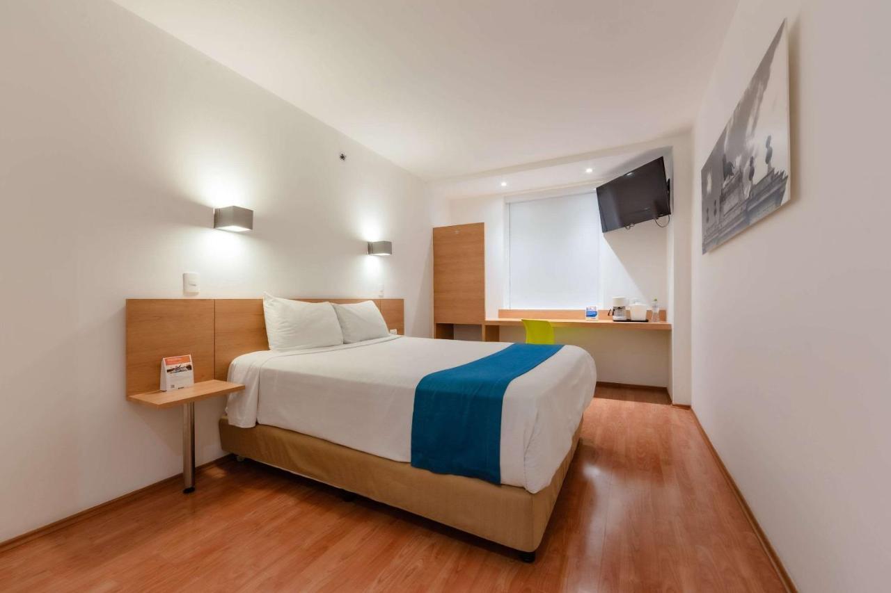 Sleep Inn Leon Antares Экстерьер фото