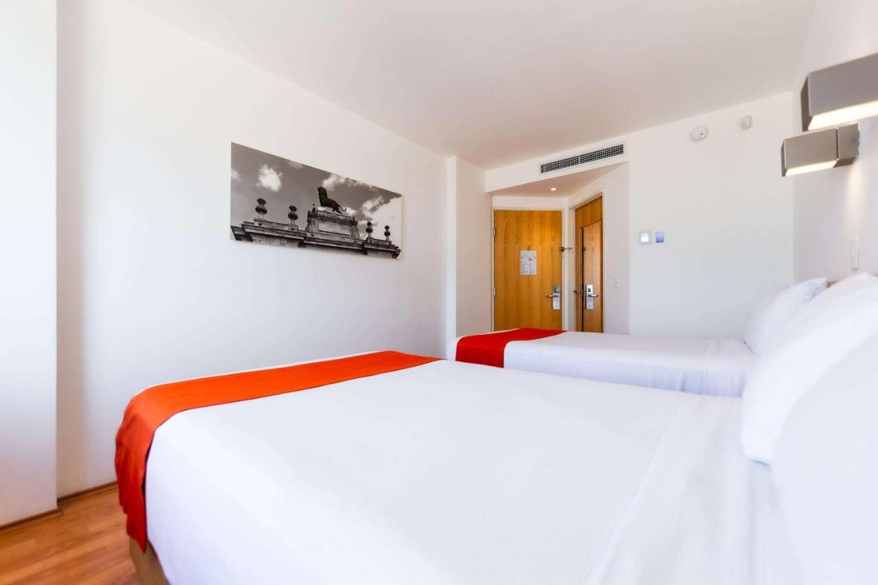 Sleep Inn Leon Antares Экстерьер фото