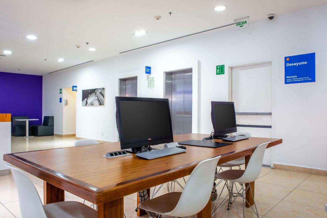 Sleep Inn Leon Antares Экстерьер фото