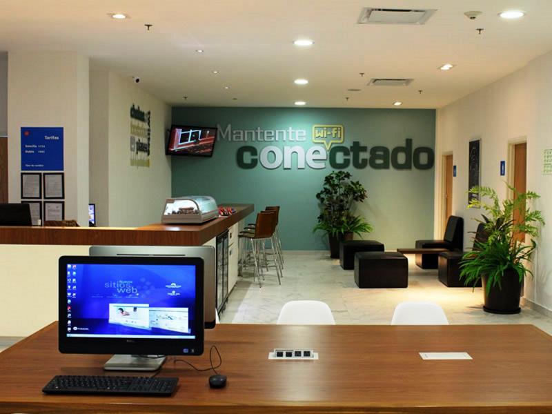 Sleep Inn Leon Antares Экстерьер фото