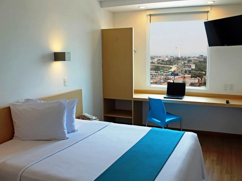 Sleep Inn Leon Antares Экстерьер фото